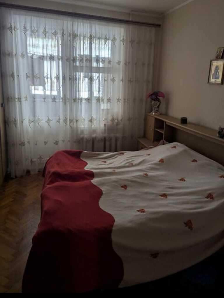 Квартира · 3 кімнати — Левада