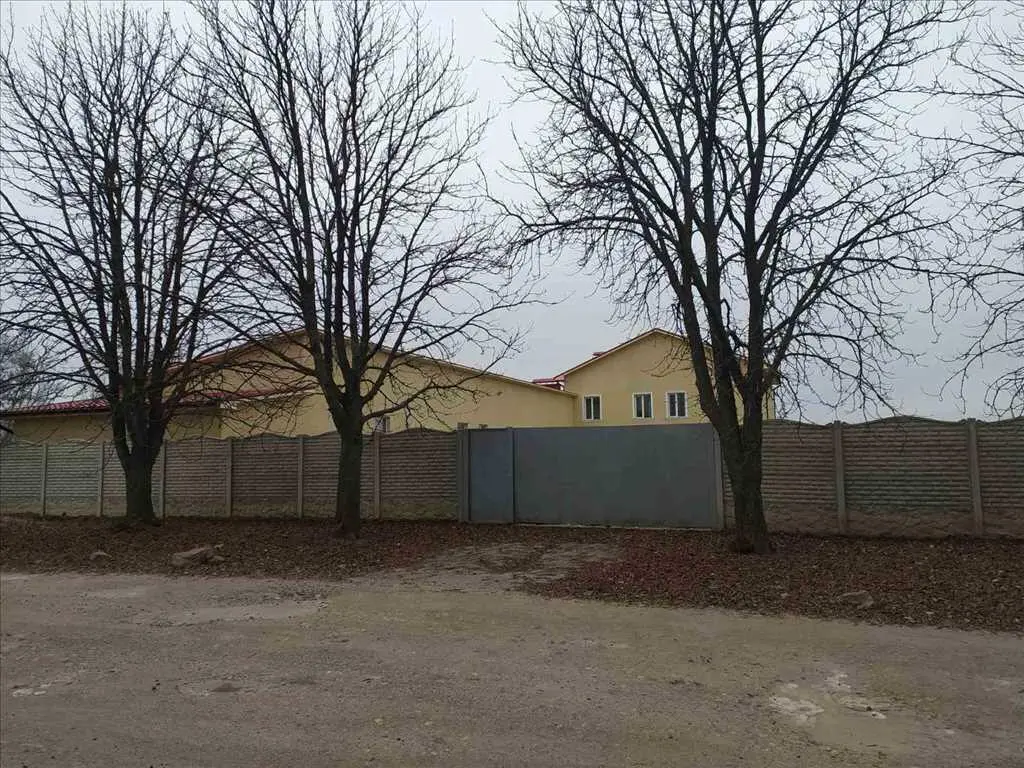 Комерція — Супрунівка