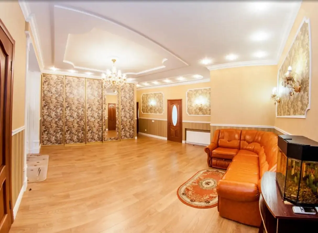 Квартира · 3 кімнати