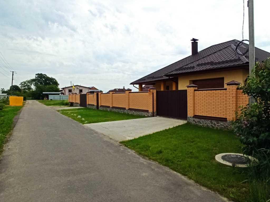 Будинок — Яківці