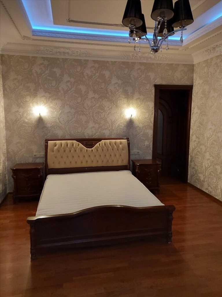 Квартира · 2 кімнати — Центр