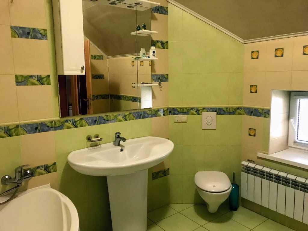 Будинок — Центр