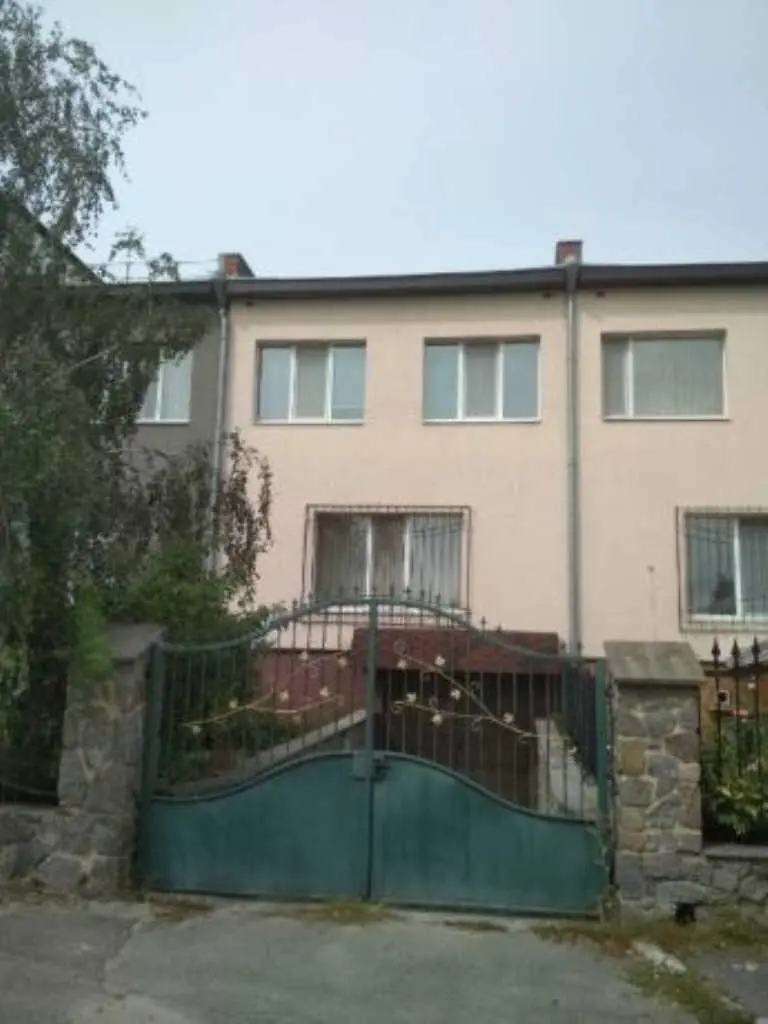 Будинок — Яківці