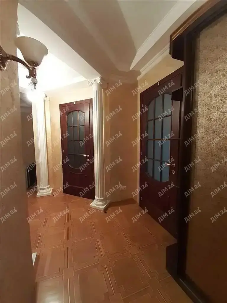 Квартира · 3 кімнати
