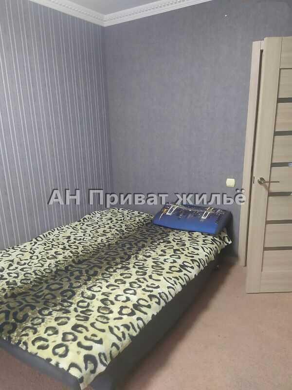 Квартира · 4+ кімнати