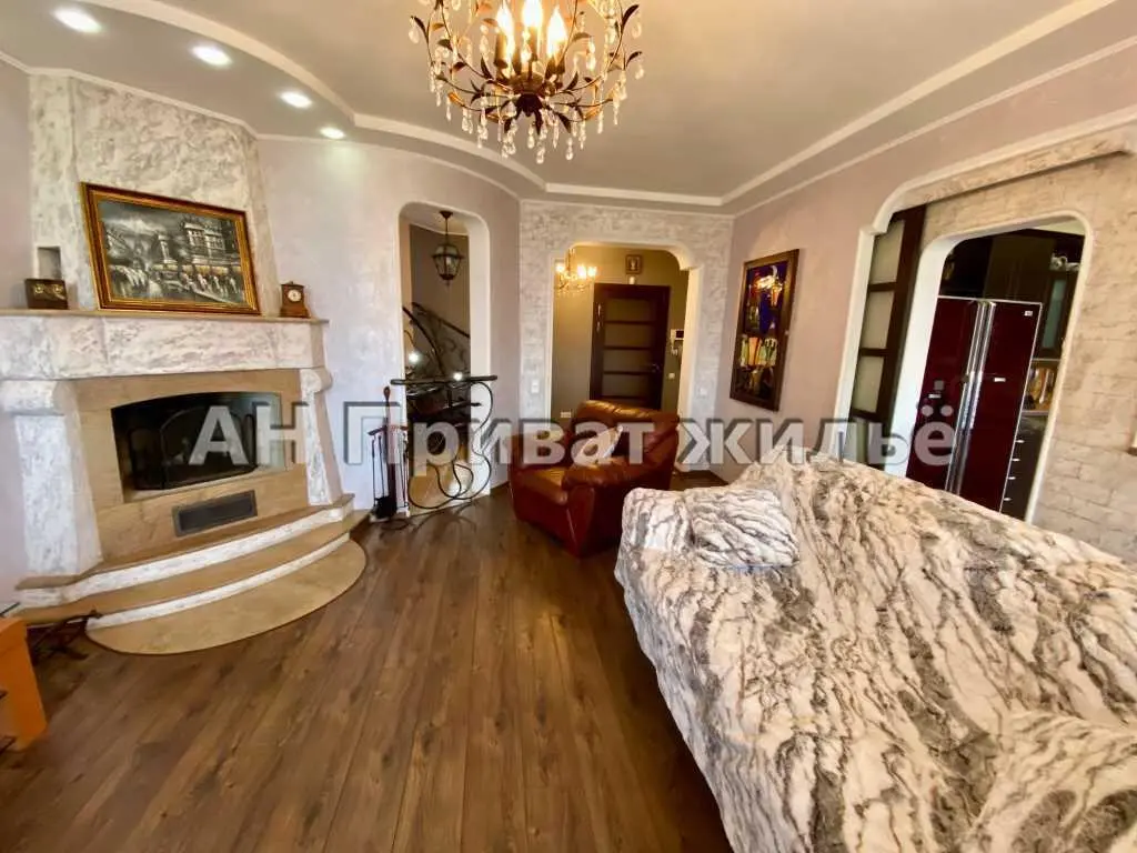 Квартира · 3 кімнати