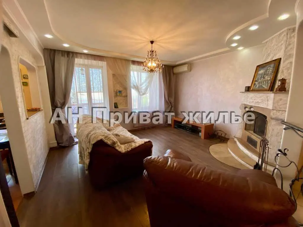 Квартира · 3 кімнати