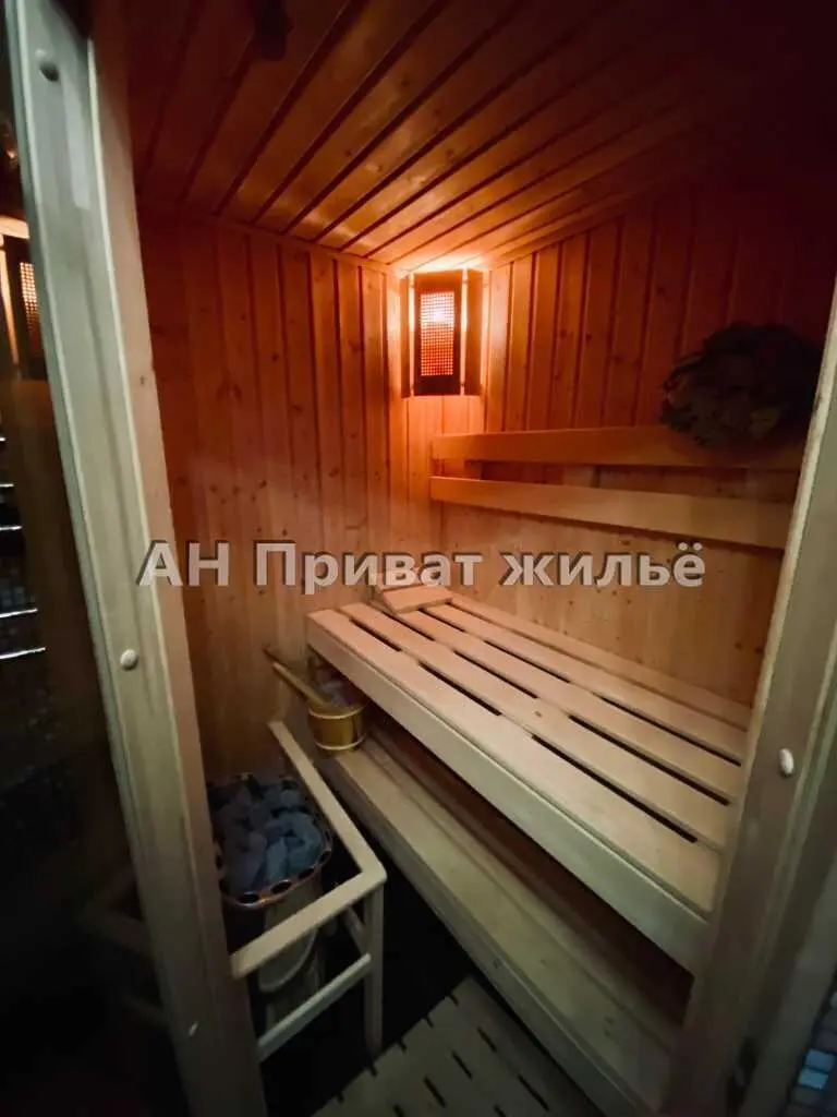 Квартира · 3 кімнати — Центр