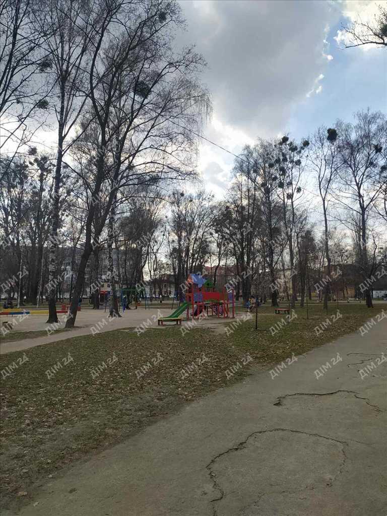 Квартира · 3 кімнати — Зигіна