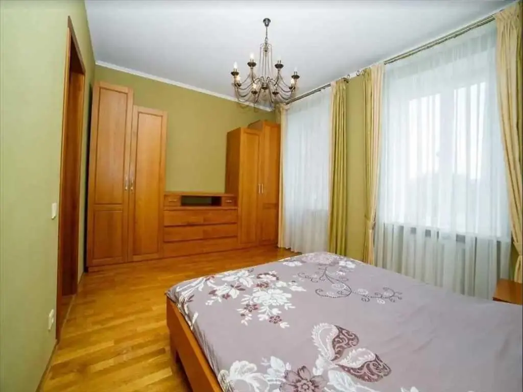 Квартира · 3 кімнати