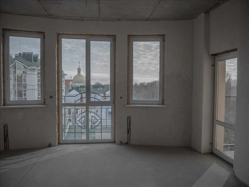 Квартира · 3 кімнати — Центр