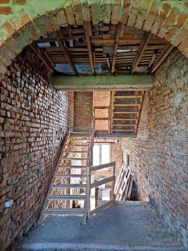Будинок — Тахтаулове