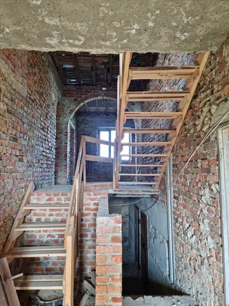Будинок — Тахтаулове