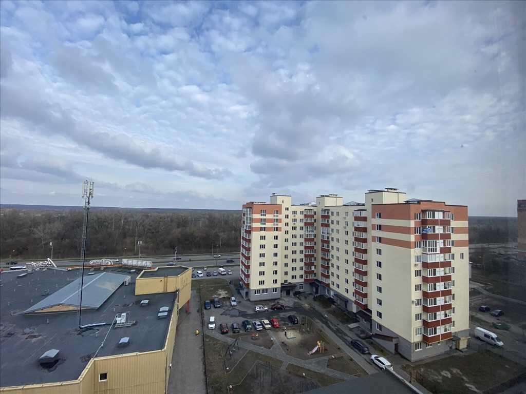 Квартира · 3 кімнати — Левада