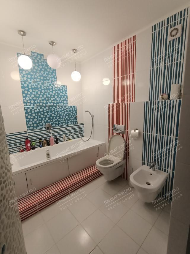 Будинок — Поділ