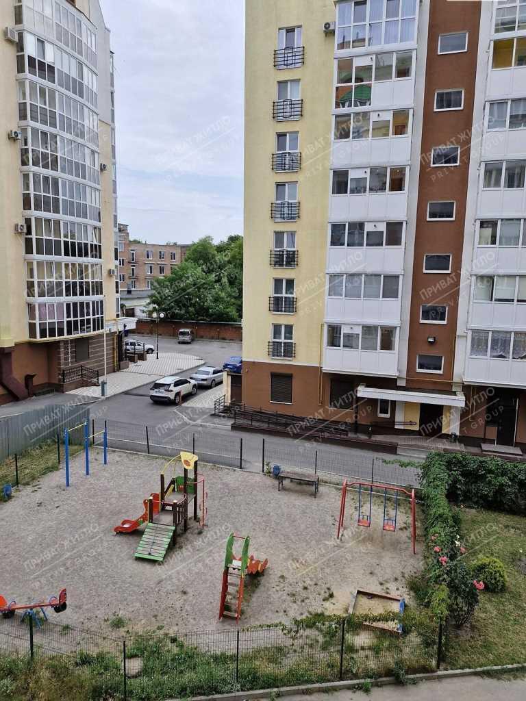 Квартира · 2 кімнати — Центр
