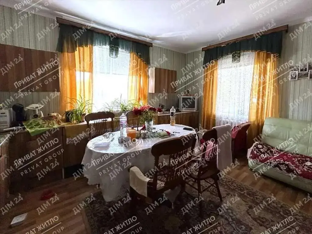 Будинок — Монастирська Гора