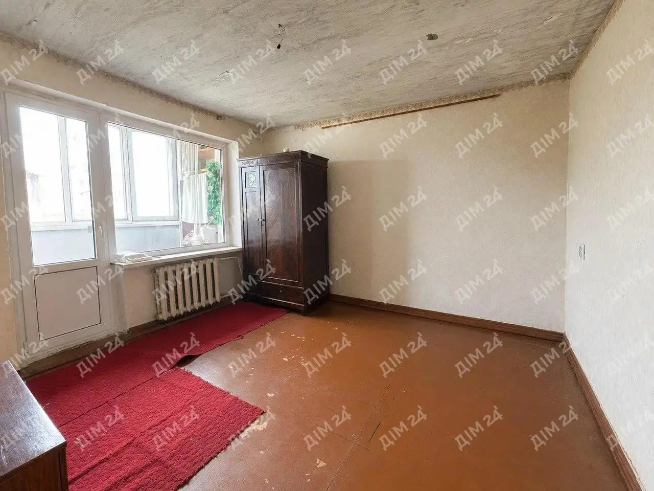 Квартира · 4+ кімнати
