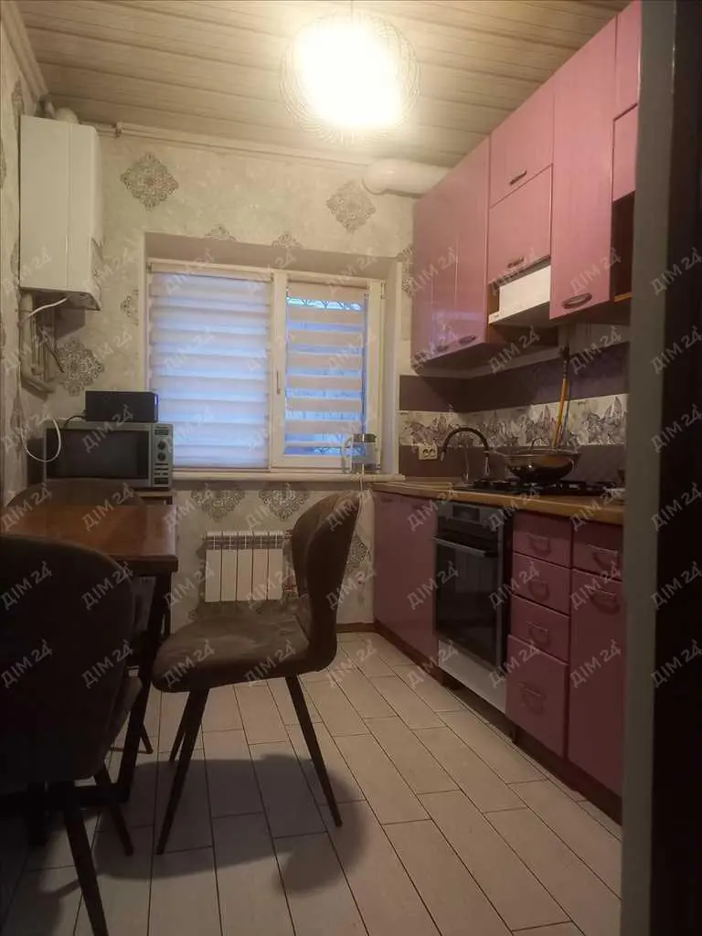 Квартира · 3 кімнати — Зигіна