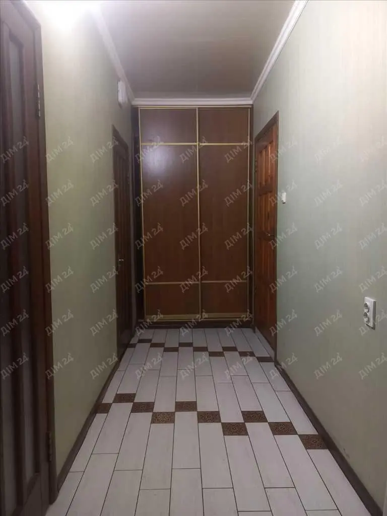 Квартира · 3 кімнати — Зигіна