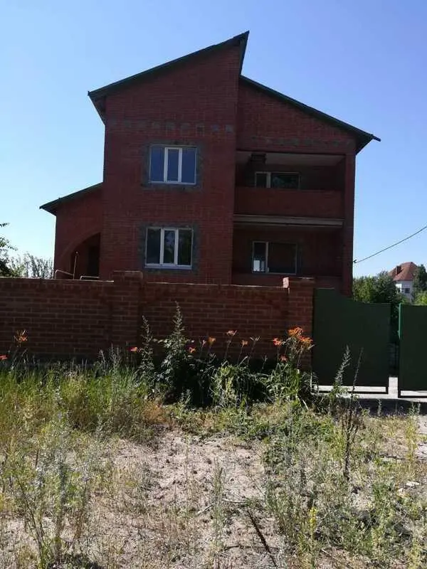 Будинок — Лісок