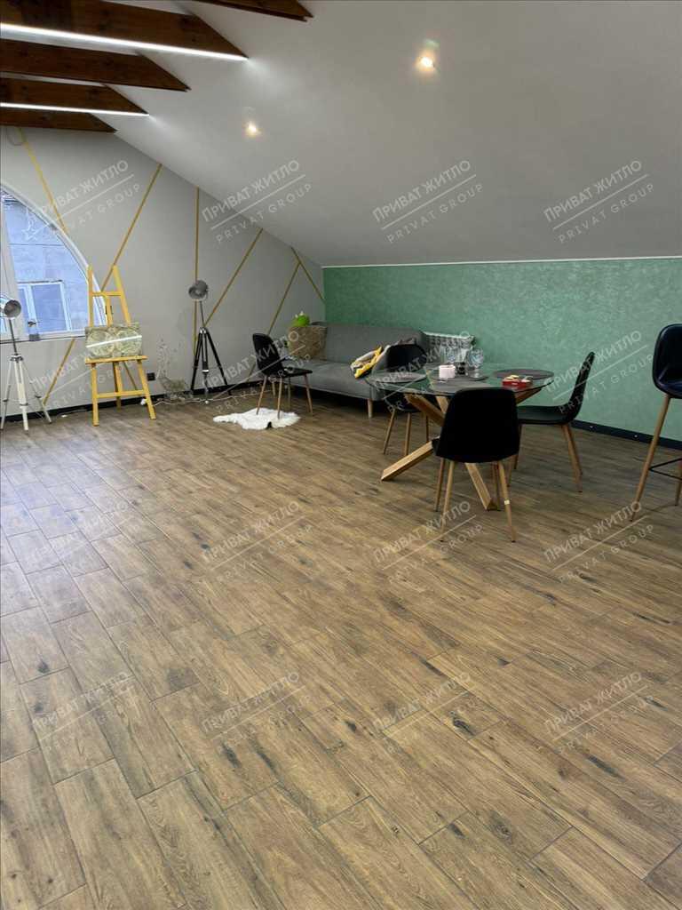 Квартира · 3 кімнати