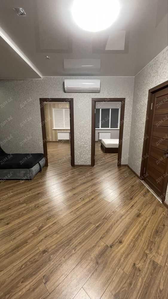 Квартира · 3 кімнати — Розсошенці
