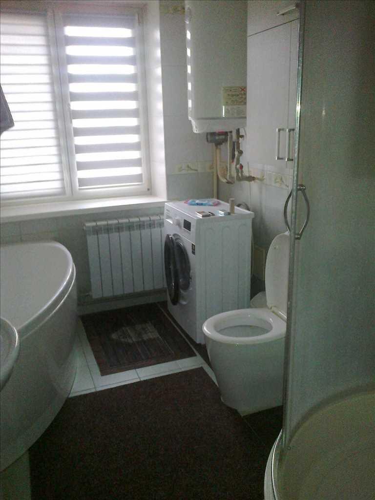 Квартира · 4+ кімнати