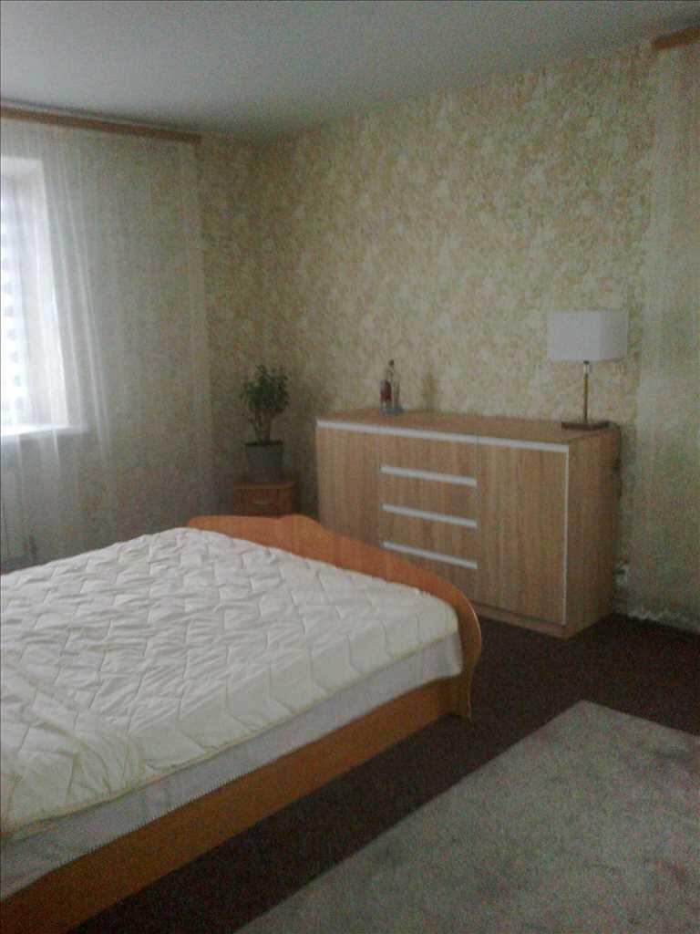 Квартира · 4+ кімнати — Карлівка