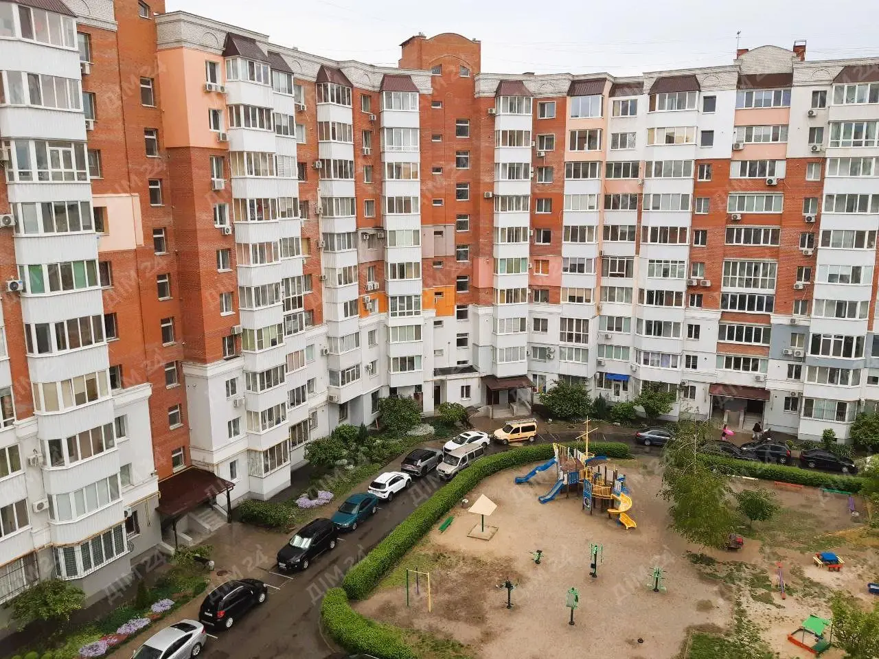 Квартира · 3 кімнати — Левада