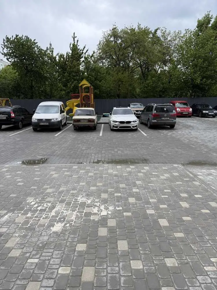 Квартира · 1 кімната — Алмазний