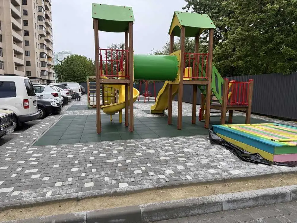 Квартира · 1 кімната — Алмазний