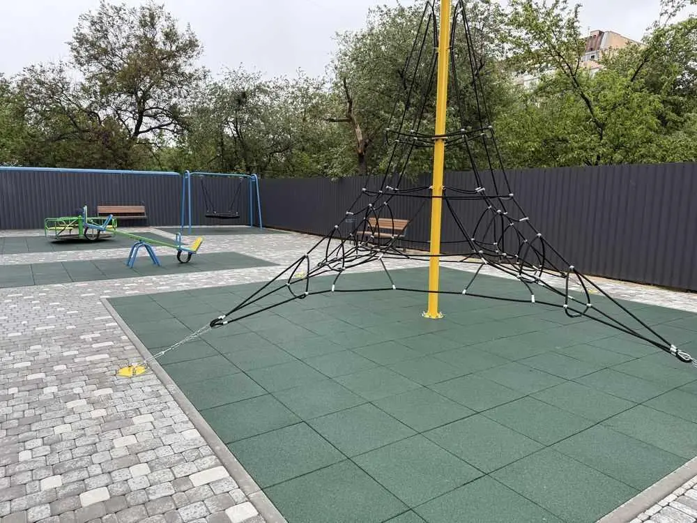 Квартира · 1 кімната — Алмазний
