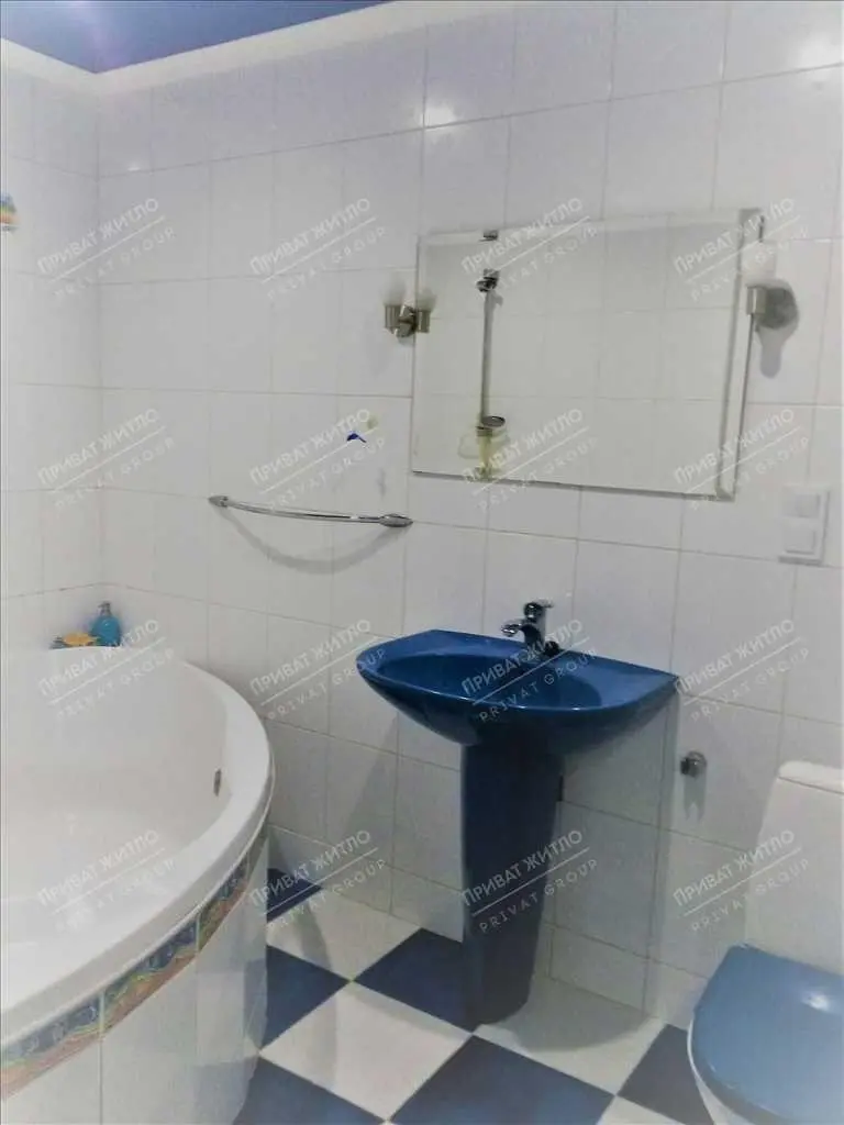 Квартира · 3 кімнати