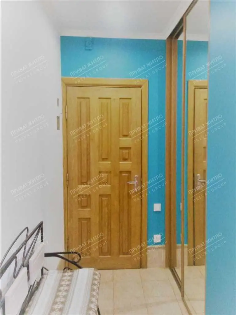 Квартира · 3 кімнати — Центр