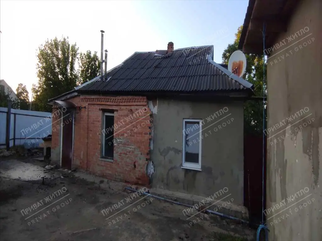 Будинок — Карлівка