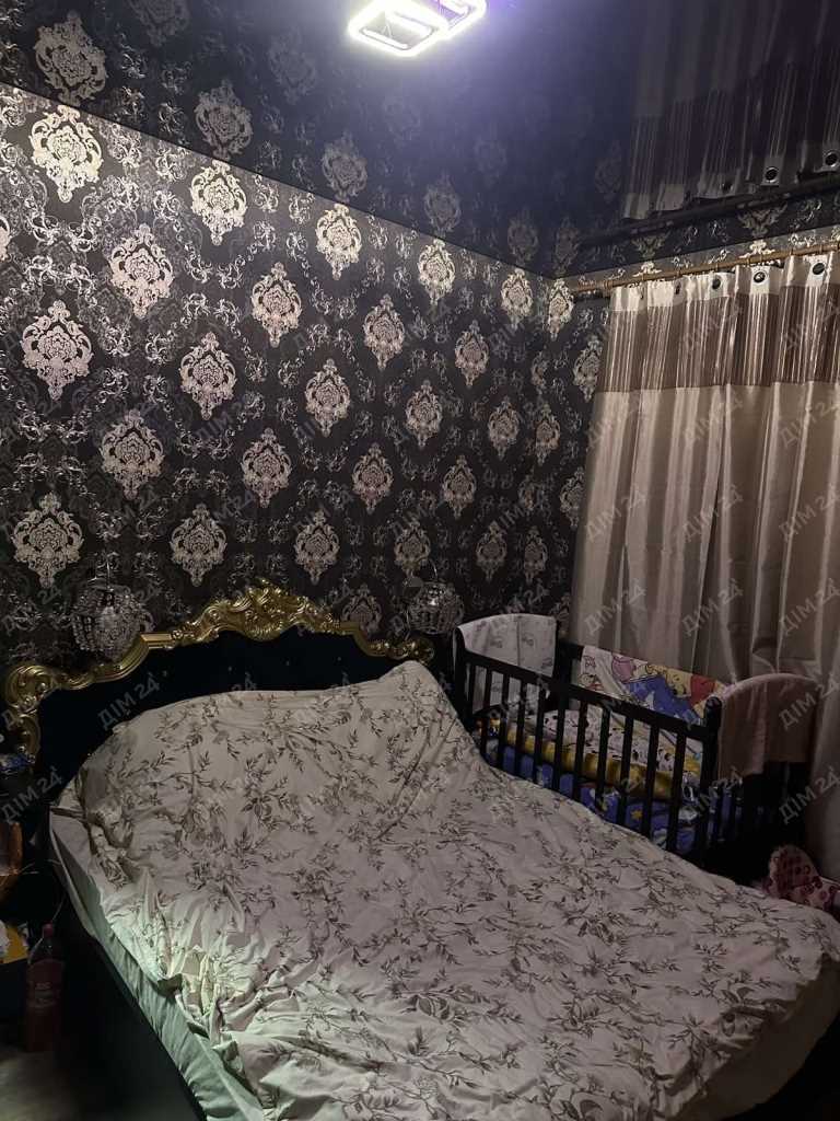 Квартира · 3 кімнати — Монастирська Гора