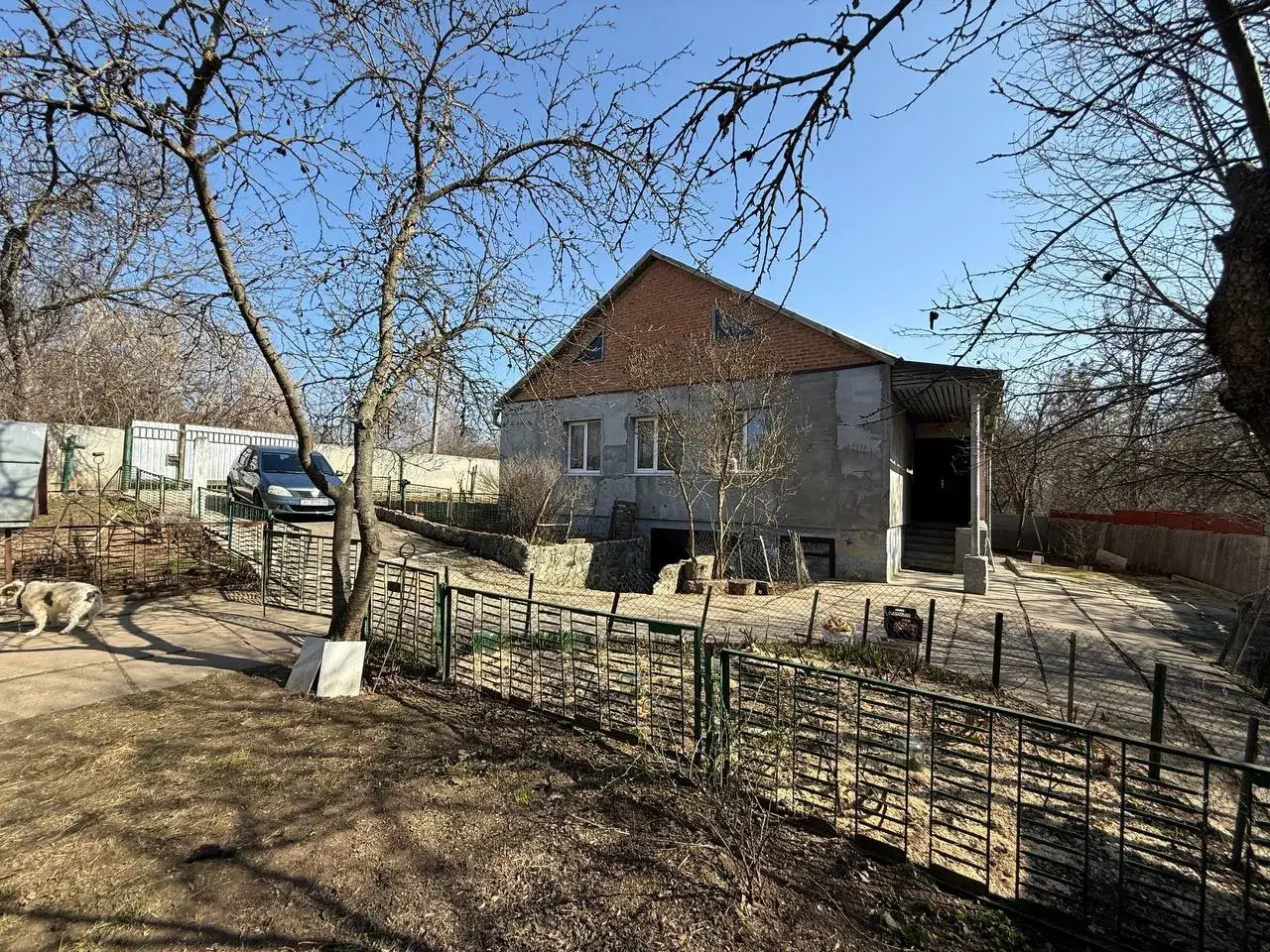 Будинок — Монастирська Гора