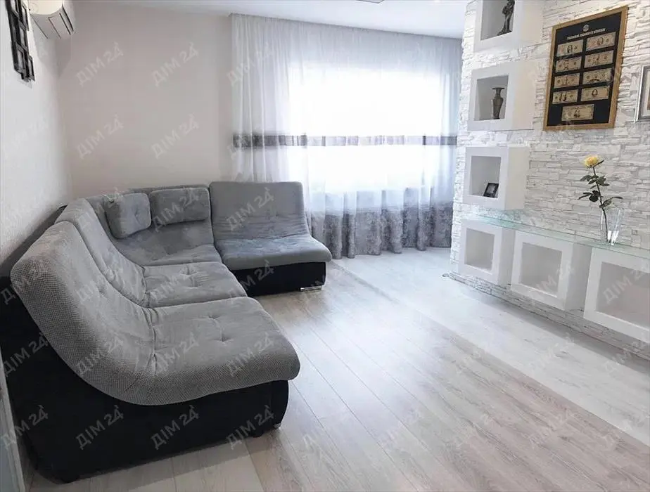 Квартира · 3 кімнати