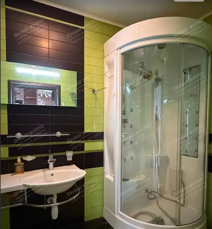 Квартира · 3 кімнати — Центр