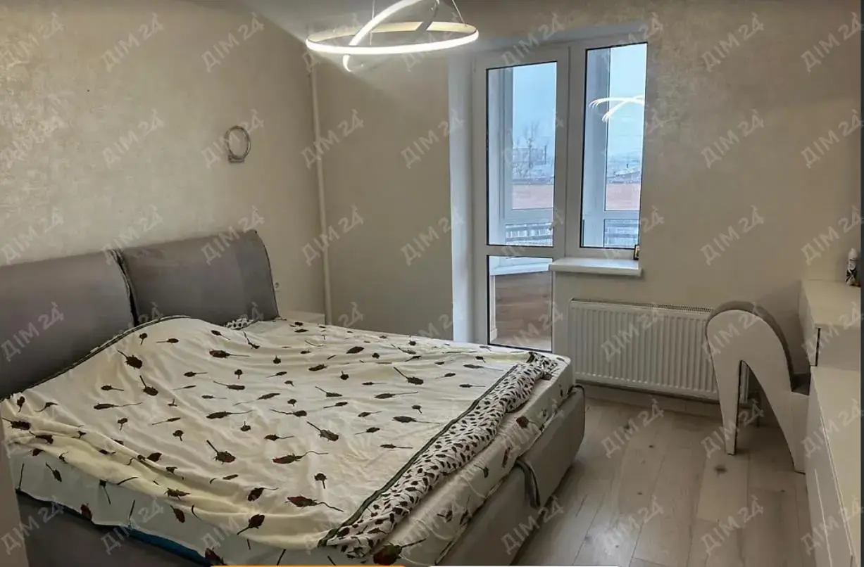 Квартира · 3 кімнати — Зигіна