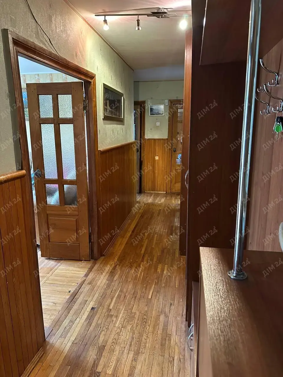 Квартира · 3 кімнати — Алмазний