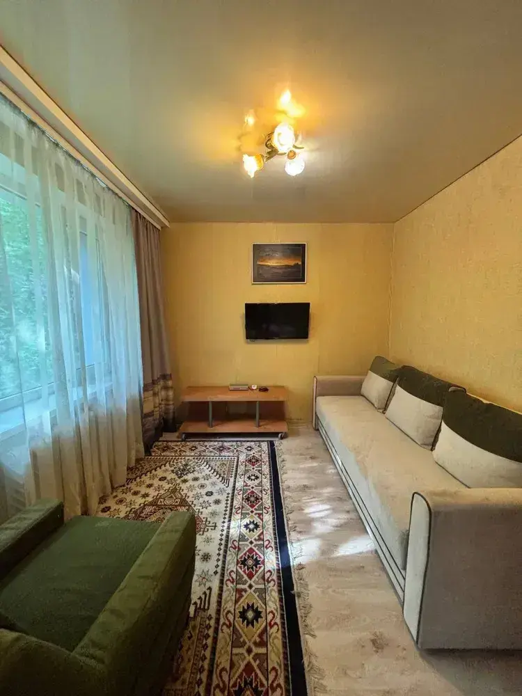 Квартира · 3 кімнати — Інститут зв`язку