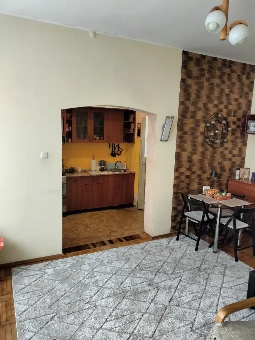 Квартира · 2 кімнати — Центр
