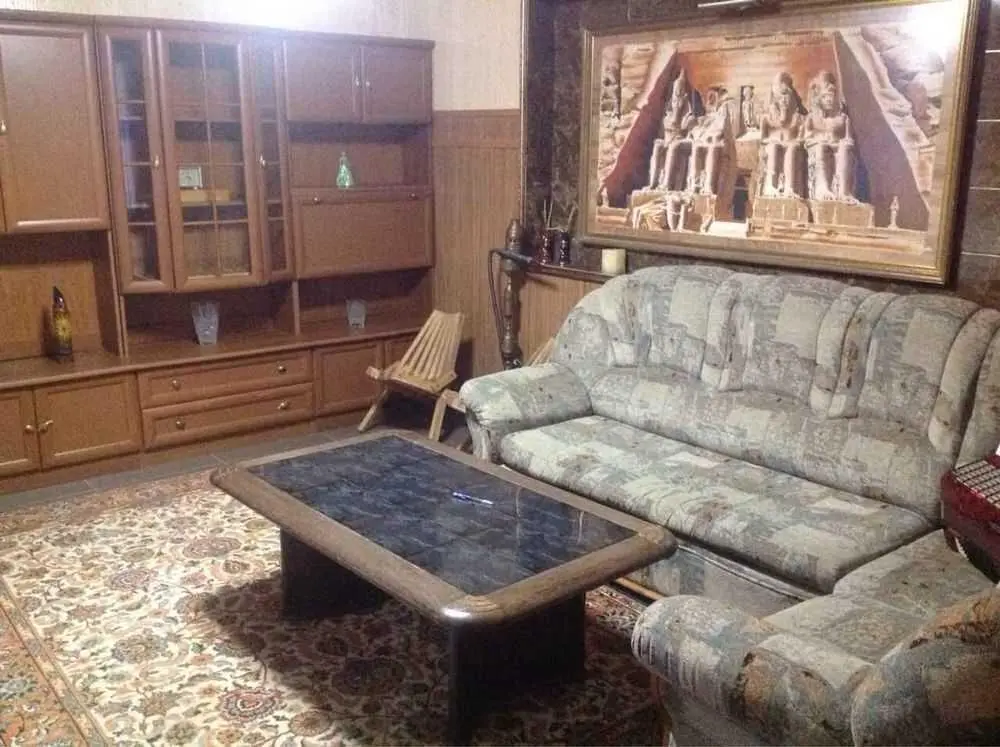 Будинок — Поділ