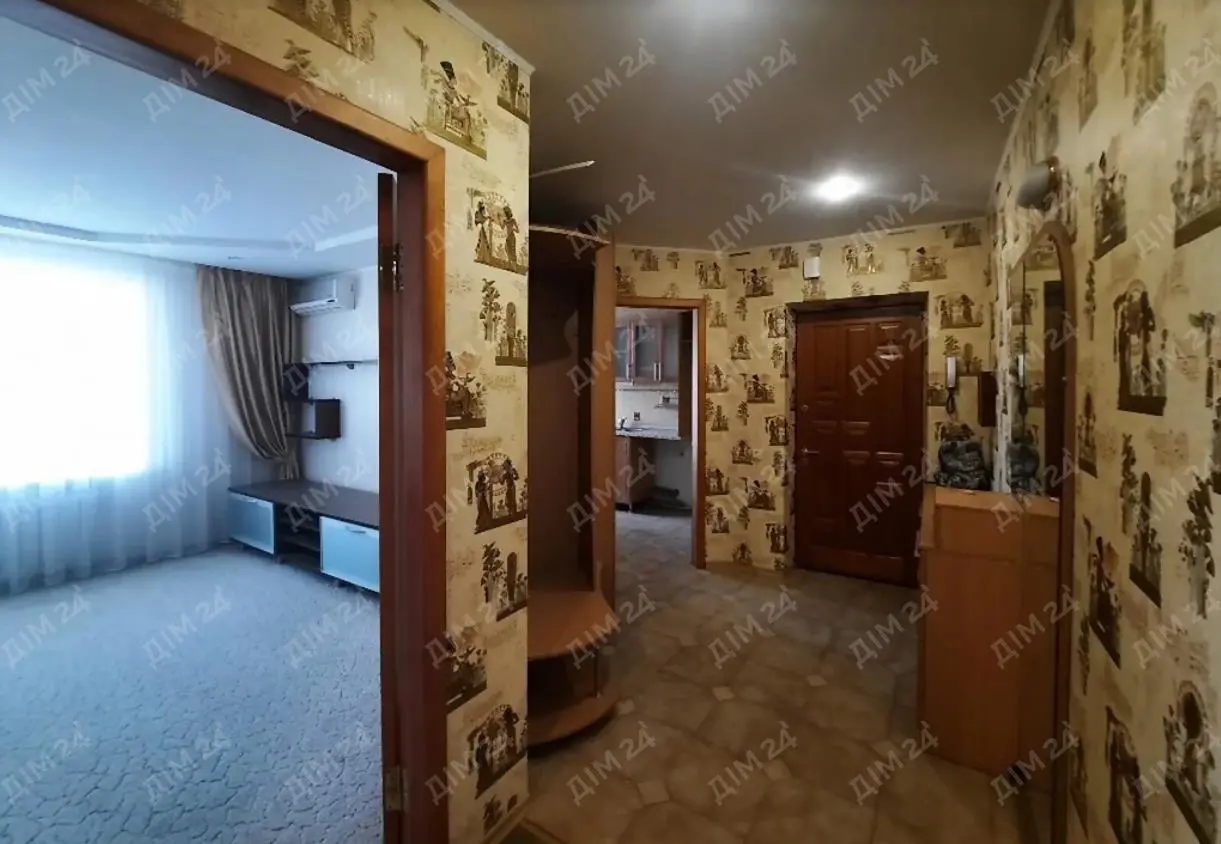 Квартира · 3 кімнати — Левада